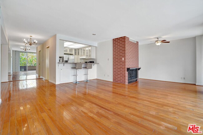 Building Photo - 1300 Midvale Ave