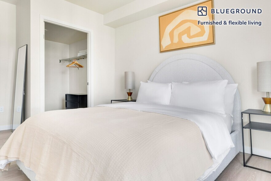 Building Photo - 18004 Midvale Ave N