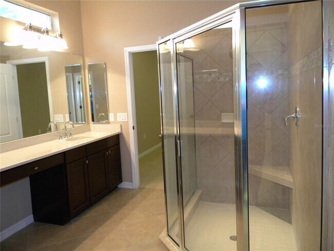 Building Photo - 4245 Windcrest Dr
