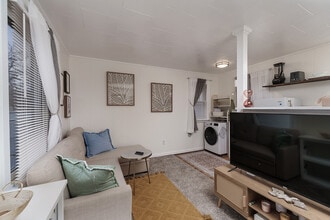 Building Photo - 1715 3rd St W