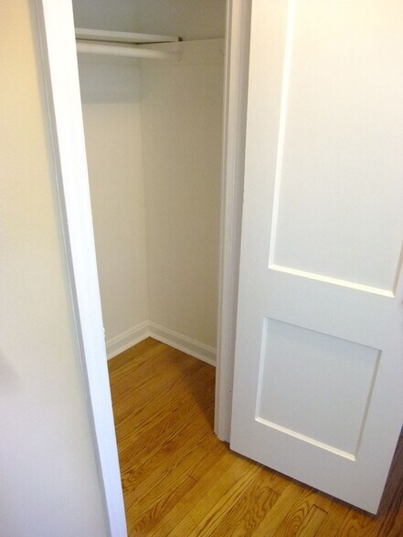 Building Photo - 8210 Greenwood Ave