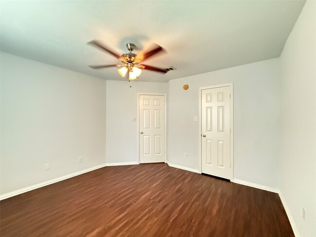 Building Photo - 21331 Riverside Ridge Ln