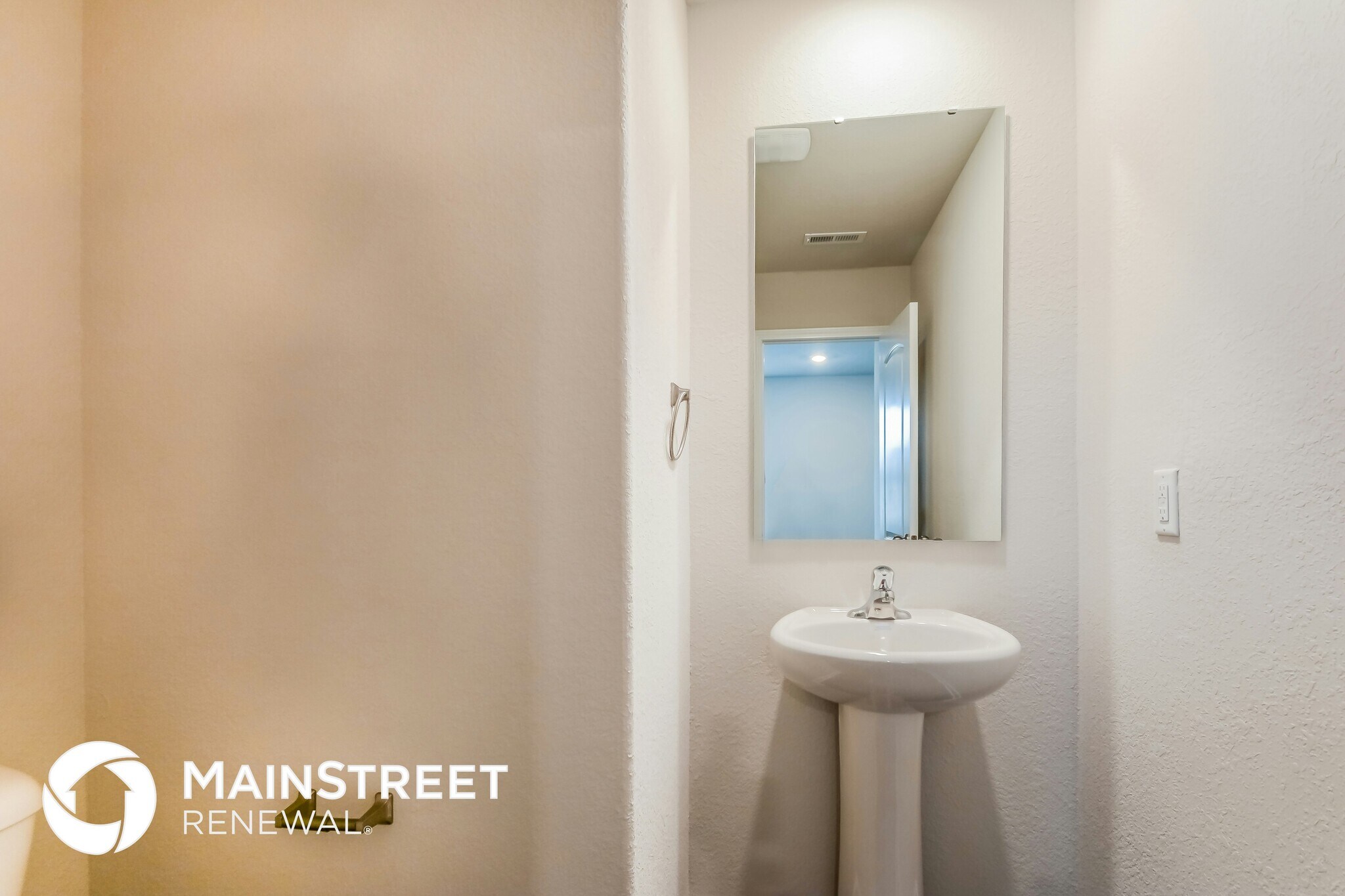 Building Photo - 244 Indian Summer St