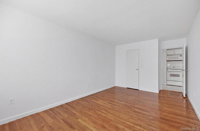 Building Photo - 810 Blooming Grove Turnpike