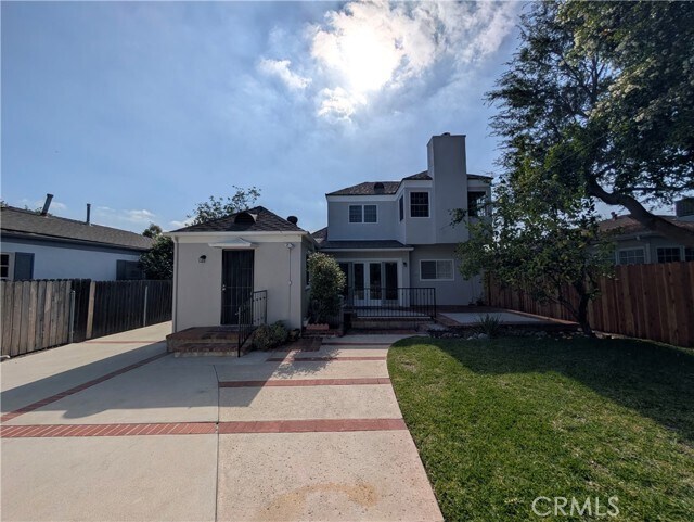 Building Photo - 582 N Sunnyslope Ave