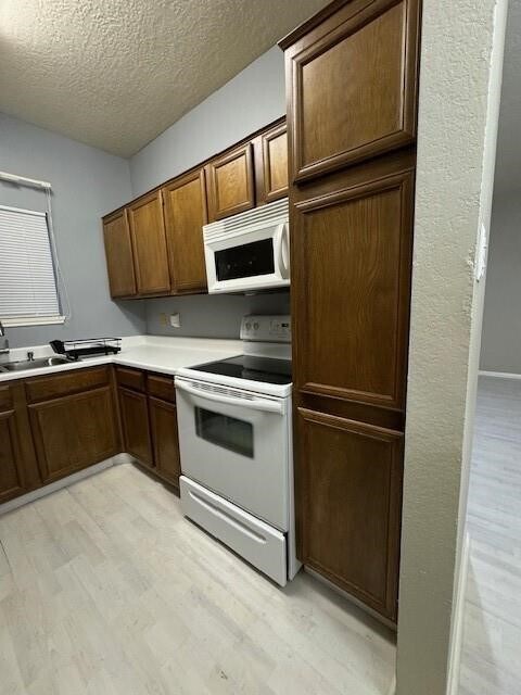 Building Photo - 2323 Fairwind Rd