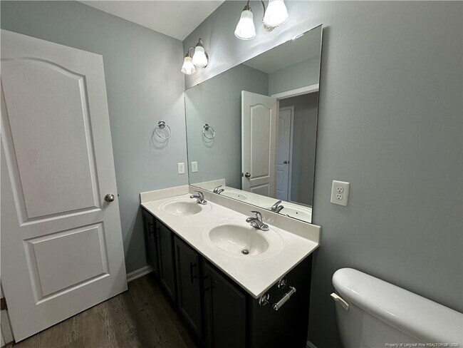 Building Photo - 512 Pecan Grove Loop