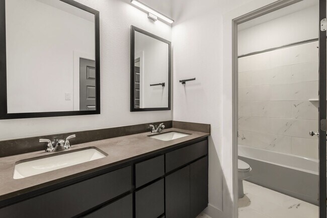 Building Photo - Wolf Den 3BR Near South College Station | Ideal Layout + Garage + Space