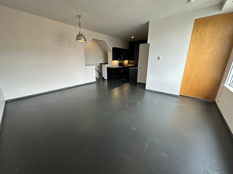 Building Photo - 117 E Berkeley St