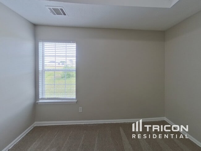 Building Photo - 6684 Overlook Ridge