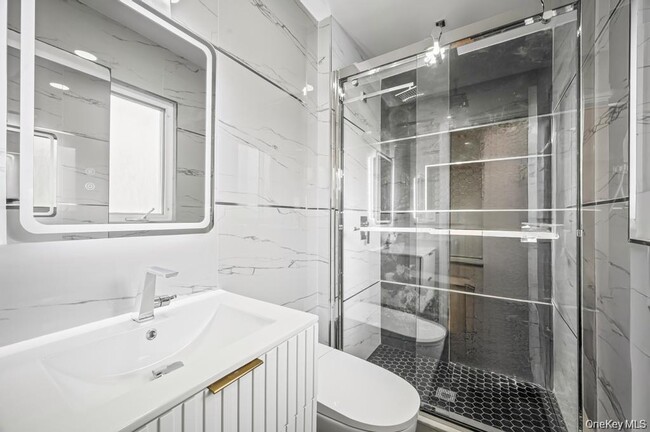 Building Photo - 1 Saratoga St