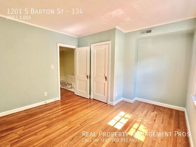 Building Photo - 1201 S Barton St