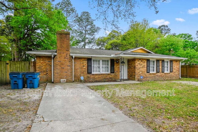 Building Photo - 4467 Donwood Cir