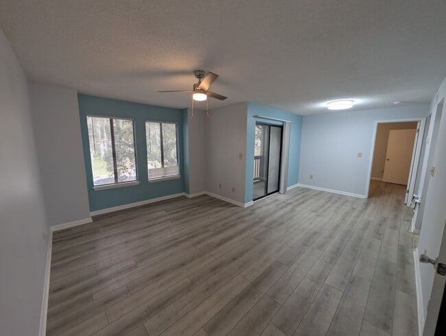 Building Photo - 3550 Sable Palm Ln