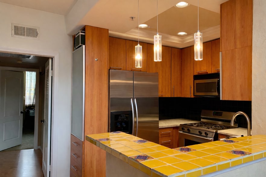 Building Photo - 7037 La Tijera Blvd