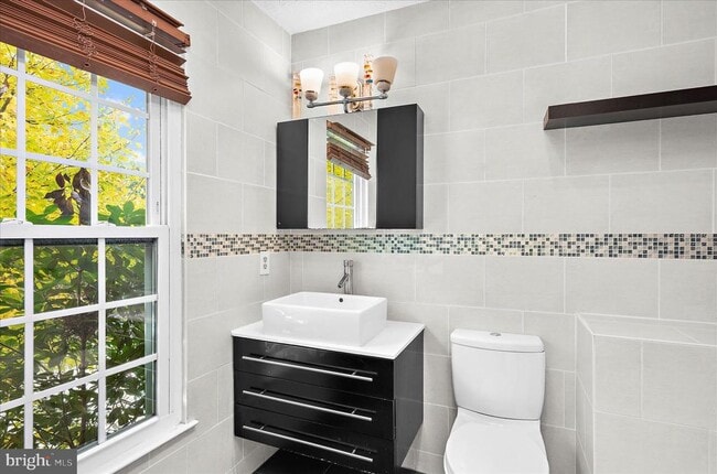 Building Photo - 2009 Heritage Dr