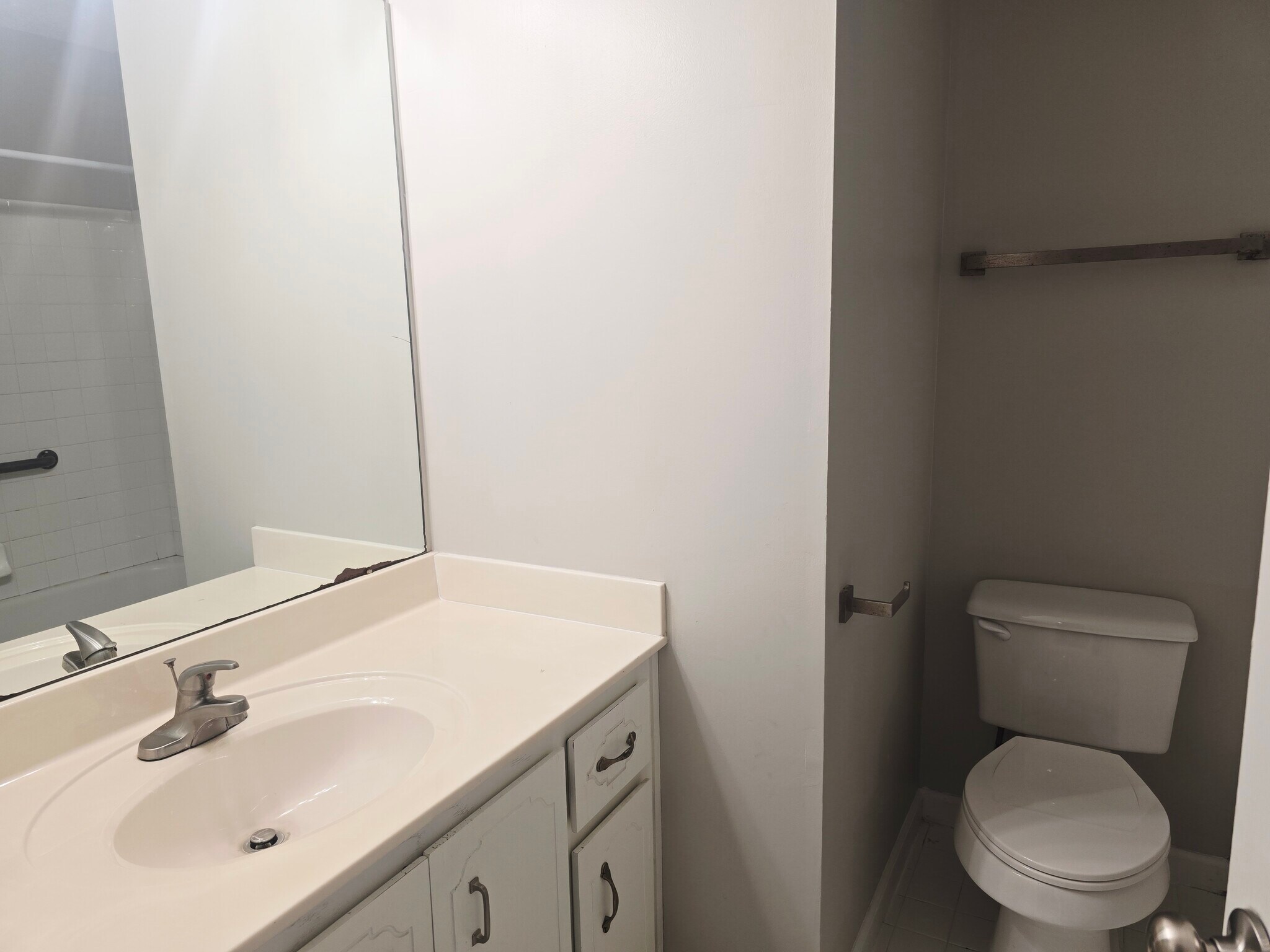 Building Photo - 212 E Mell St