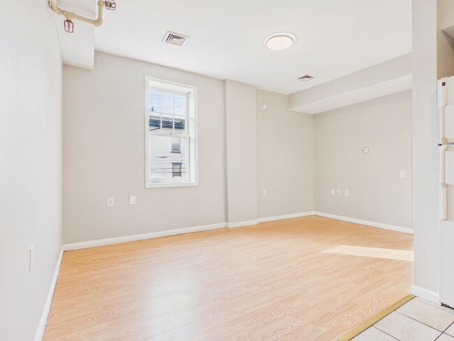 Building Photo - 1001 N 3rd St