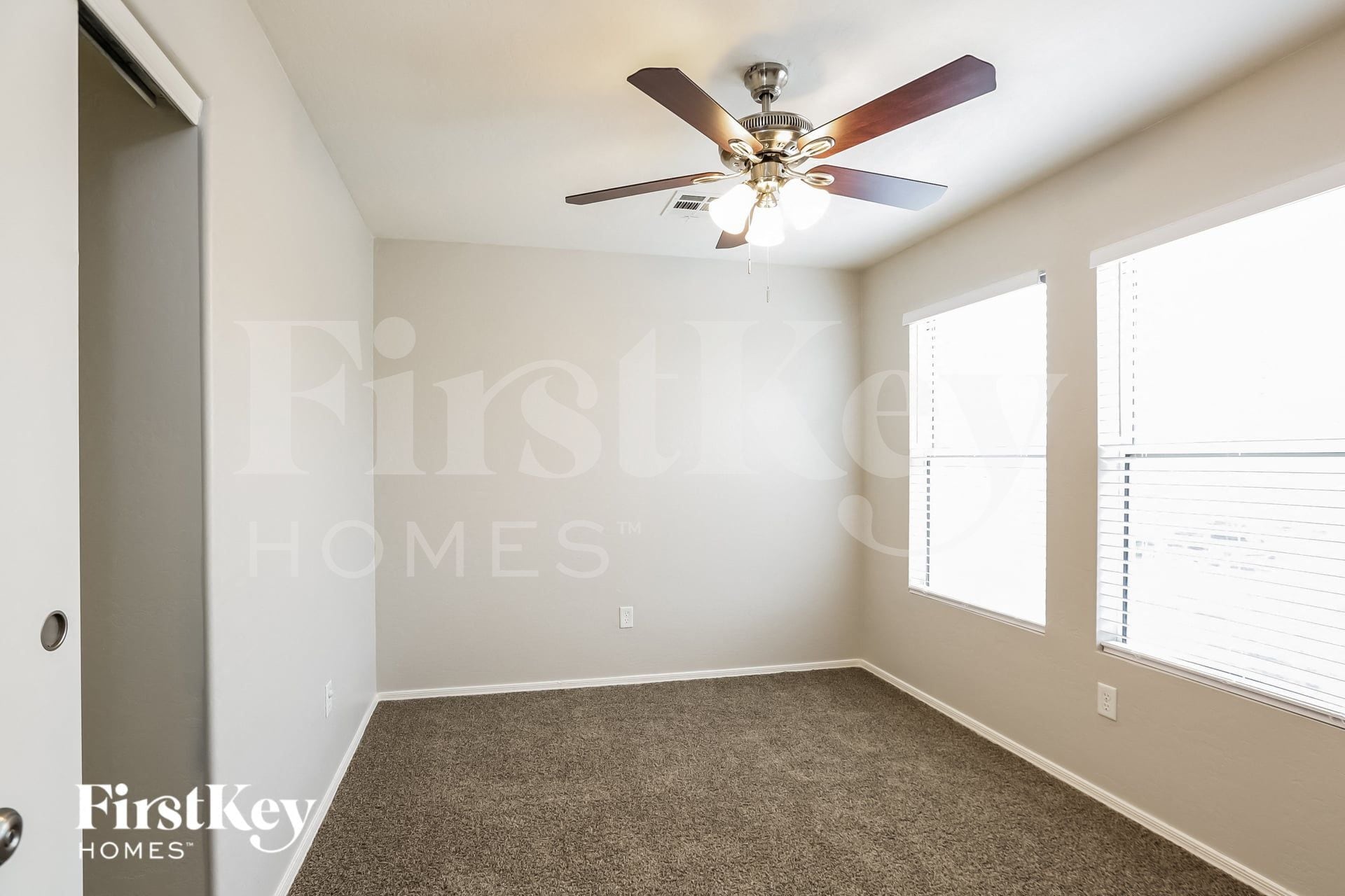 Building Photo - 6984 W Cactus Wren Dr