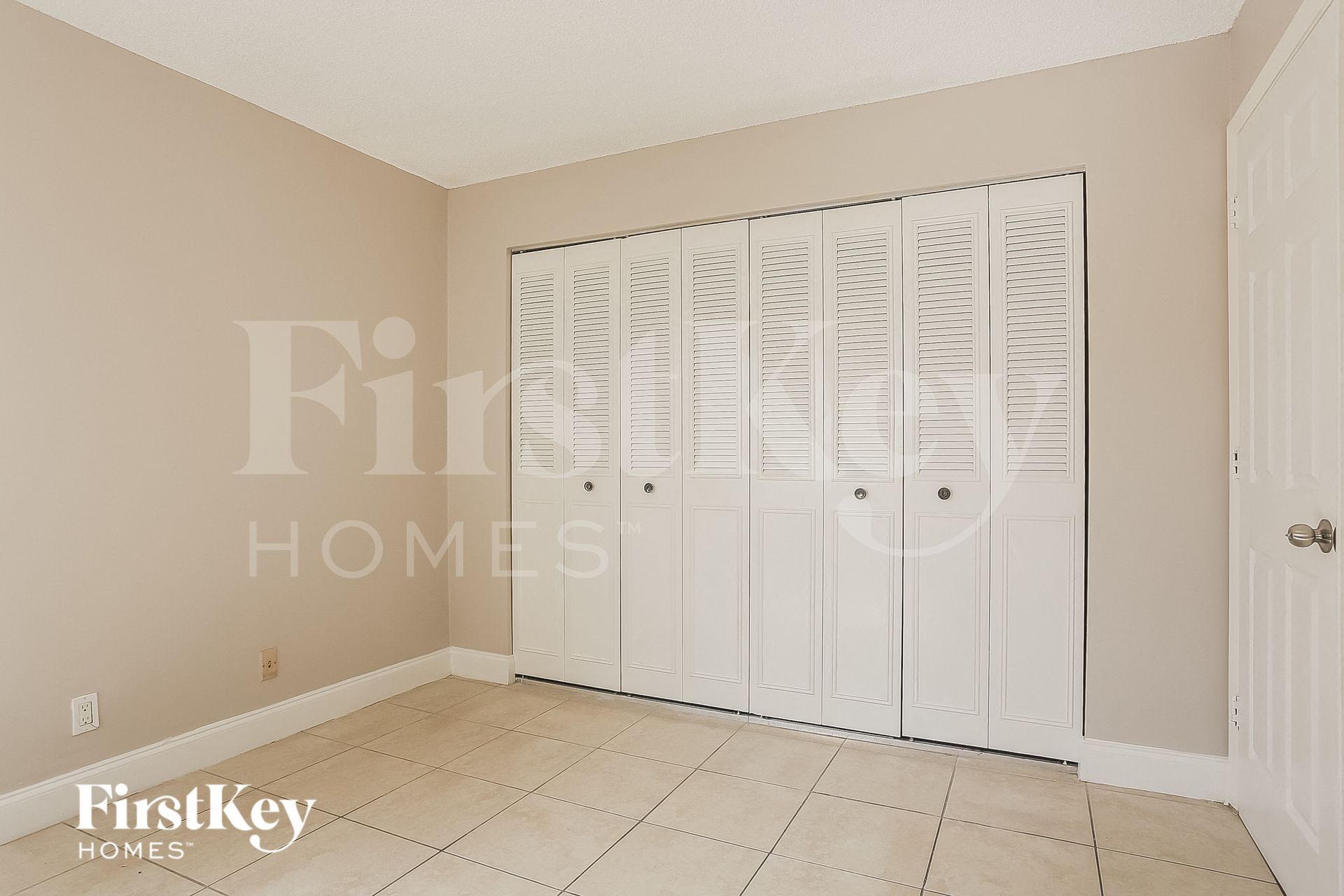 Building Photo - 1013 SW 49th Ave