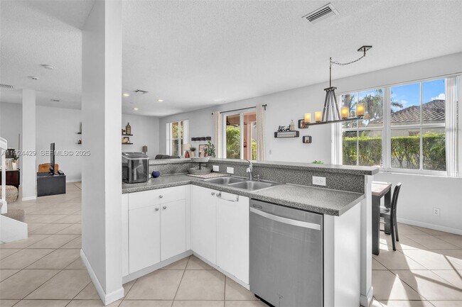 Building Photo - 1058 Tupelo Way