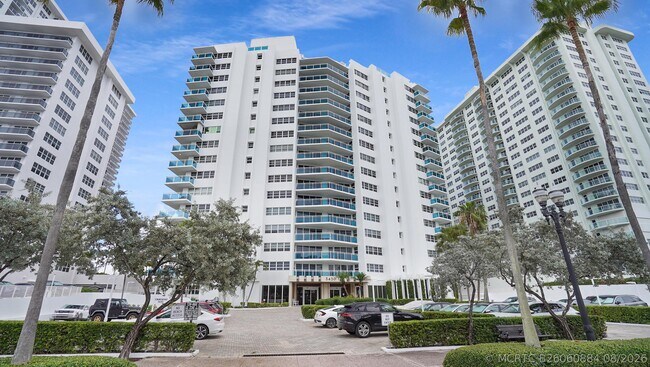Building Photo - 3430 Galt Ocean Dr
