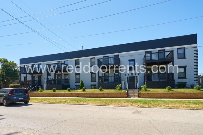 Building Photo - 1337 E Market St