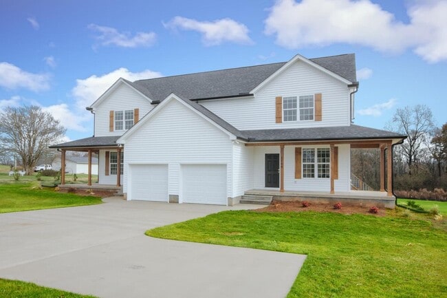 Building Photo - Luxury Three Bedroom Townhouse in Lincolnton