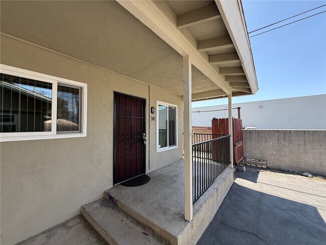 Building Photo - 936 W Foothill Blvd