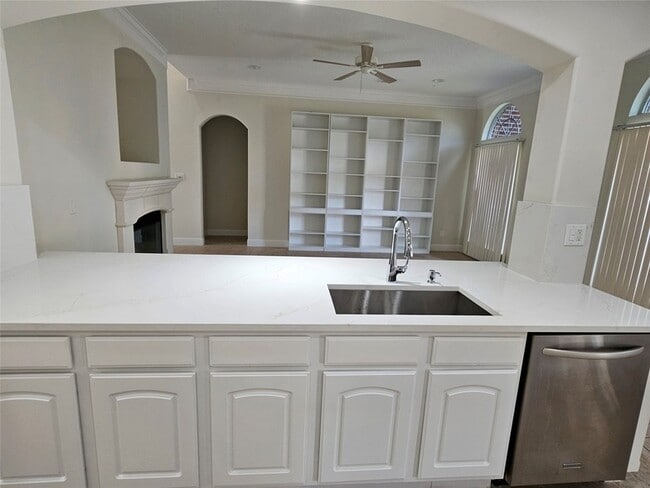 Building Photo - 12503 Rosewood Way Ln