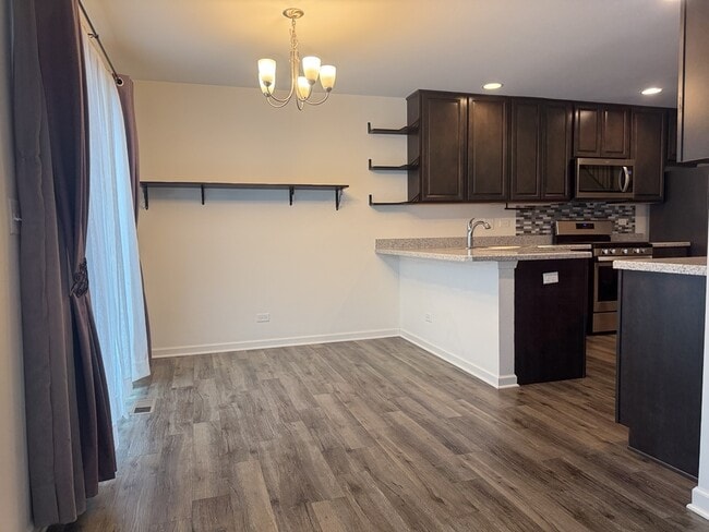 Building Photo - 226 Wildmeadow Ln