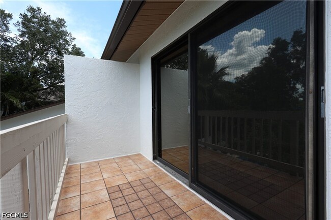 Building Photo - 26510 Southern Pines Dr