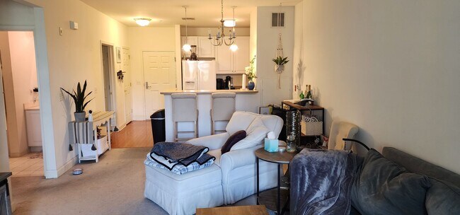 Building Photo - The Grande in Conshohocken condo available...