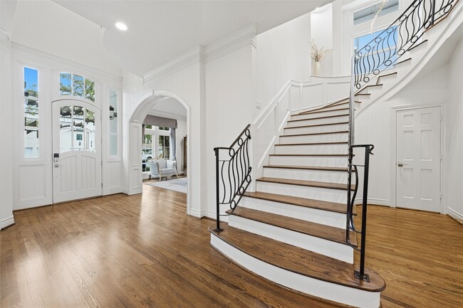 Building Photo - 4923 Palmetto St