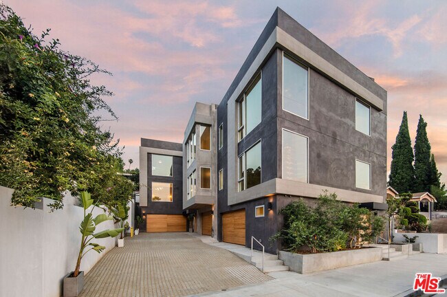 Building Photo - 1264 Hyperion Ave