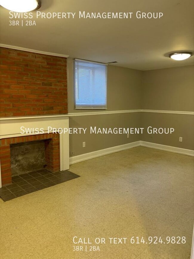 Building Photo - 804 1/2 E Main St-