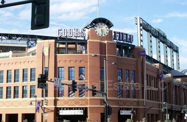 Building Photo - 2000 Arapahoe St