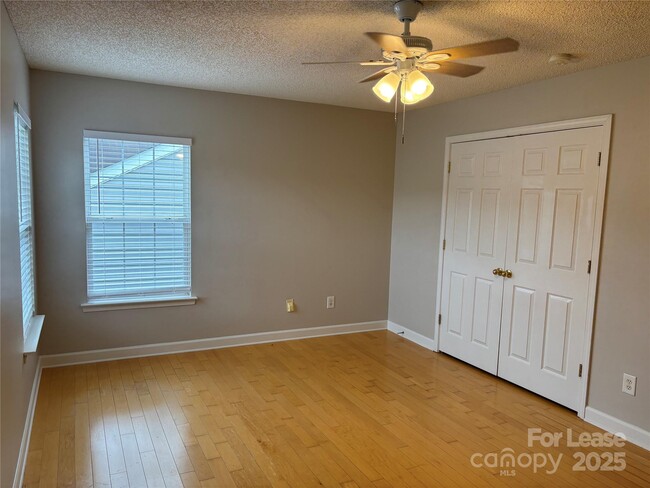 Building Photo - 2032 Beckwith Ln