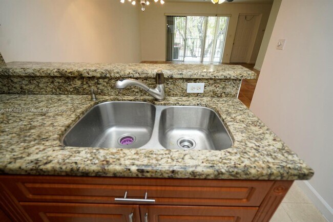 Building Photo - 15402 SW 85th Terrace