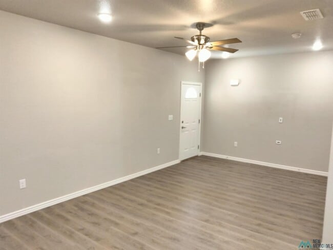 Building Photo - 1308 Sonora Rd