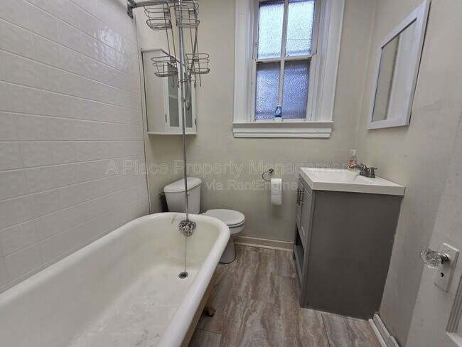 Building Photo - 2920 Virginia Ave