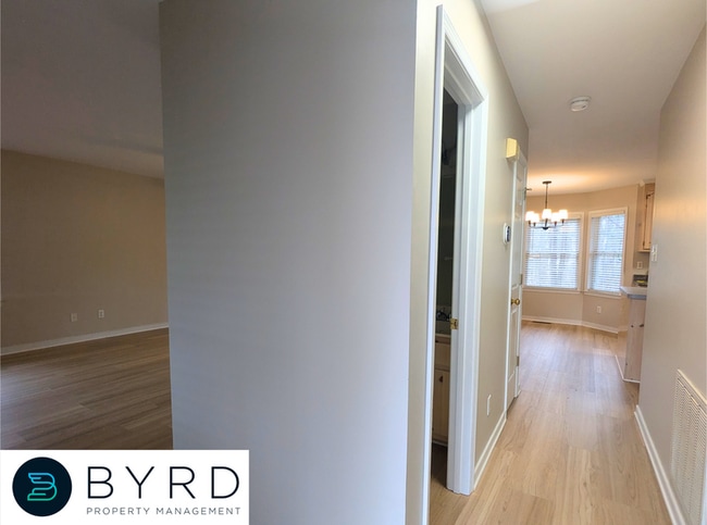 Building Photo - 14955 Featherchase Dr