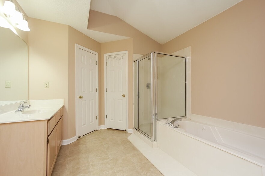 Building Photo - 7576 Dexter Run Cir