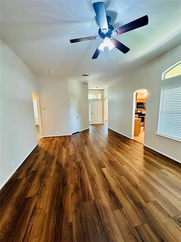 Building Photo - 428 Welch Dr