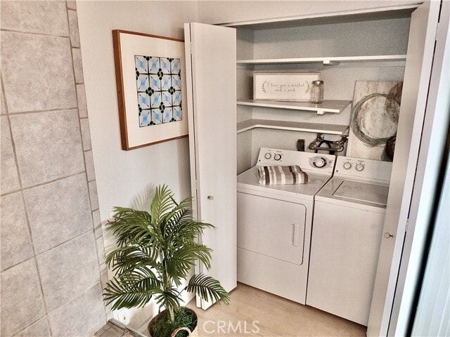 Building Photo - 7321 Marina Pacifica Dr N
