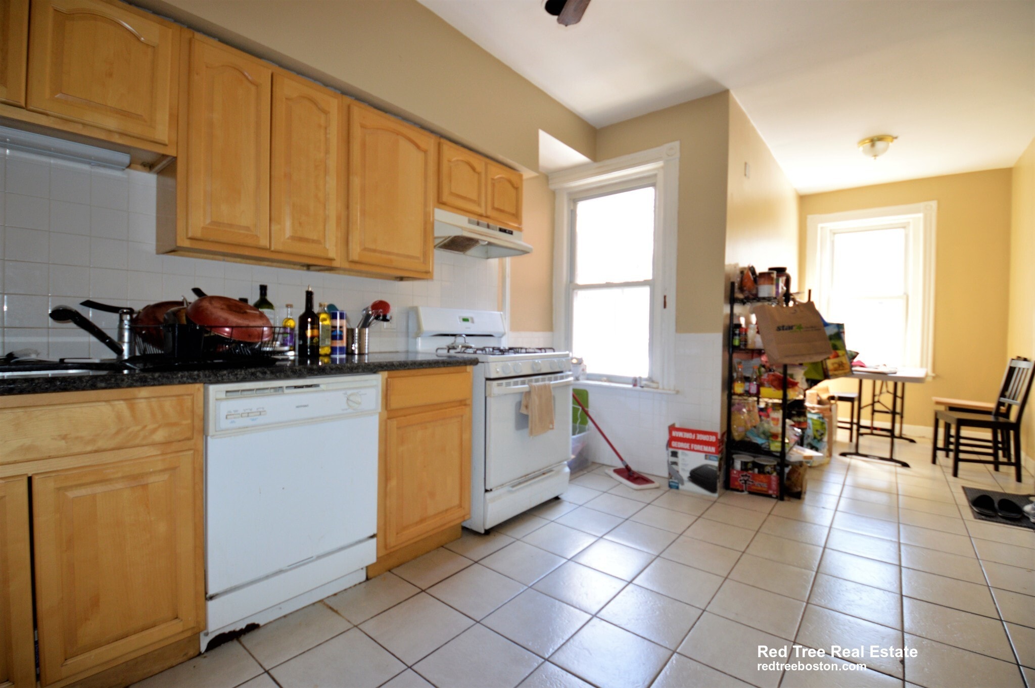 Building Photo - 10 Strathmore Rd