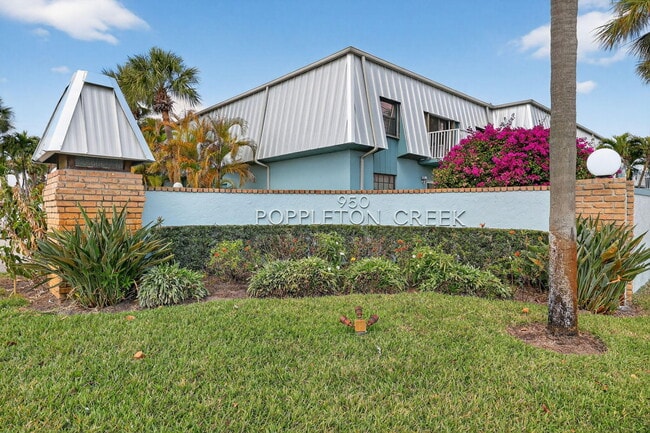 Building Photo - 950 S Kanner Hwy