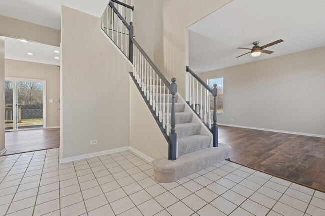 Building Photo - Lovely In Lakemoor