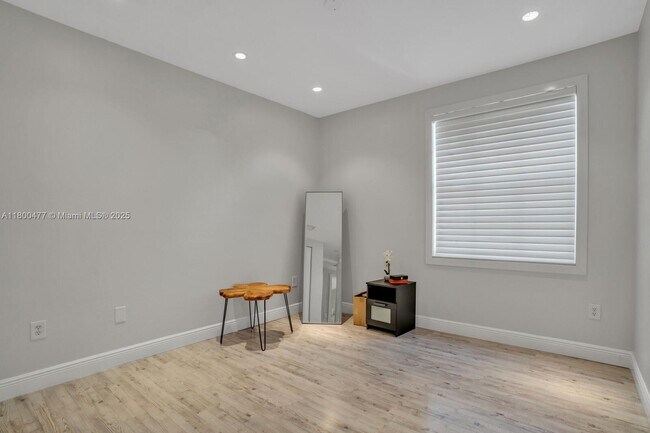 Building Photo - 5258 SW 183rd Ave