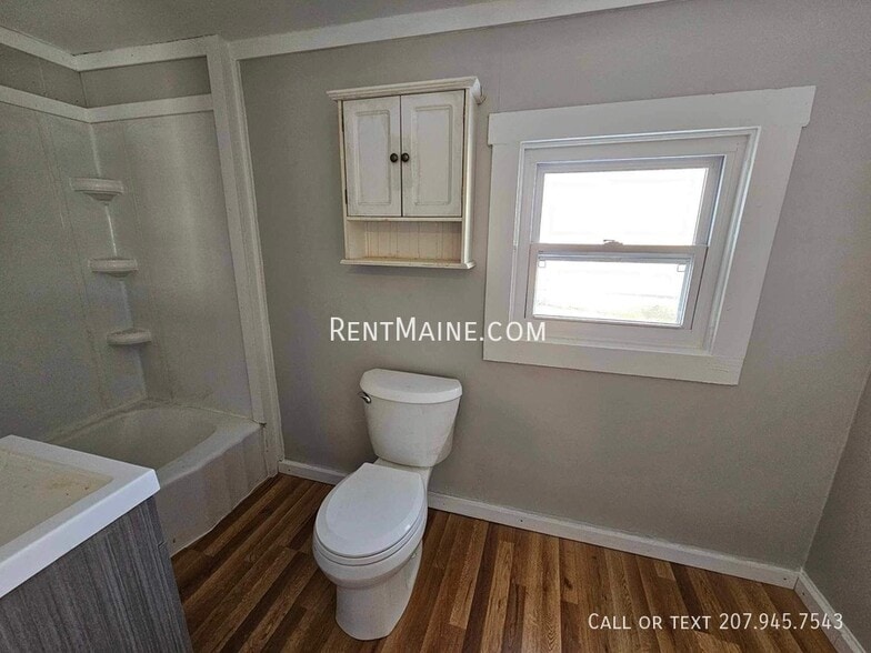 Building Photo - 52 Hayes St